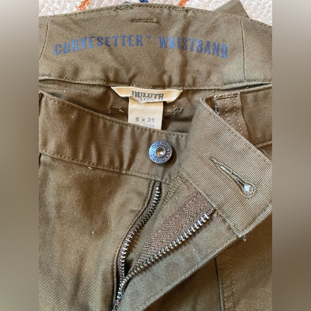 NWOT Duluth Trading Co. 6x31 Slim Fire Hose Cargo Pant